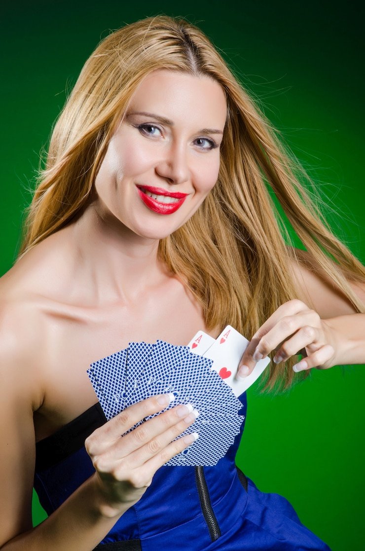 togel77 slot mobile app interface showing sportsbook and live-dealer menu